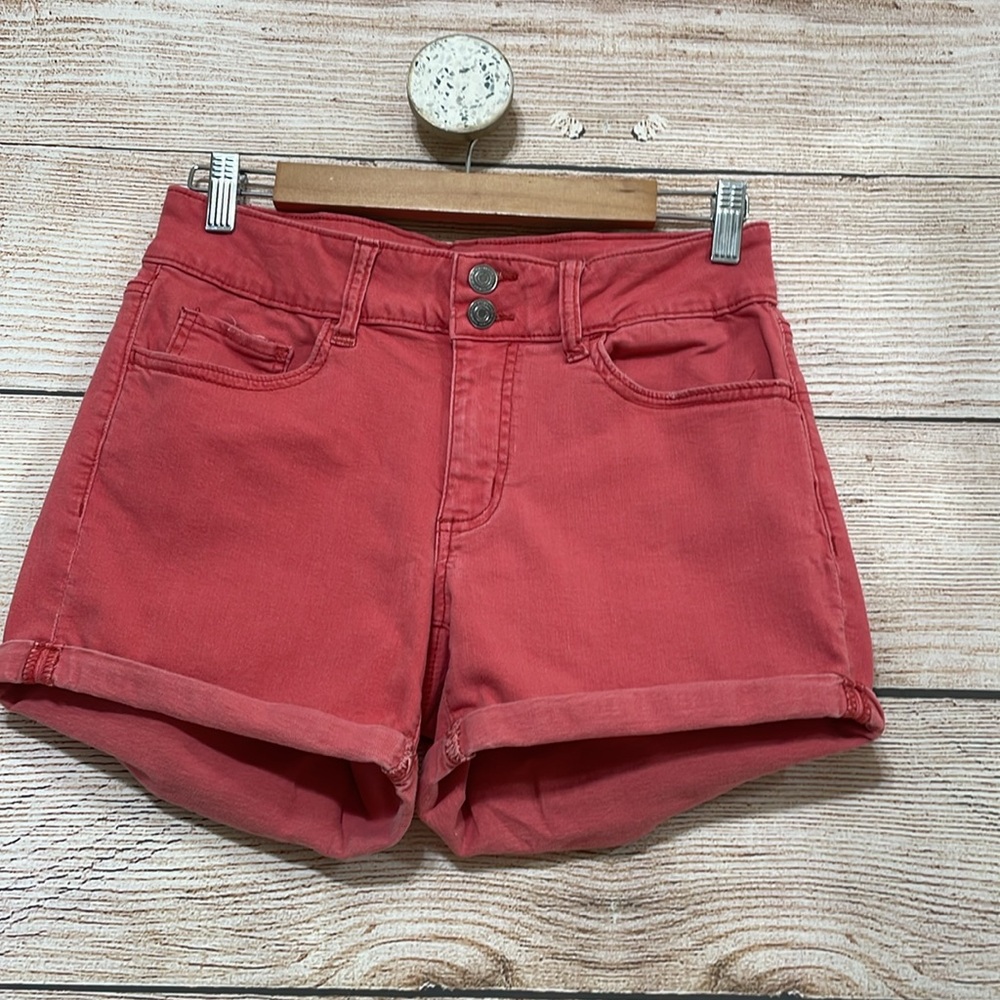 Womans SO Coral 7 Salmon Shorts